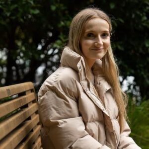 Annaliese Holland Death, Obituary – Australian Woman with Rare Autoimmune Disease Chooses Voluntary Assisted Dying After Years of Suffering